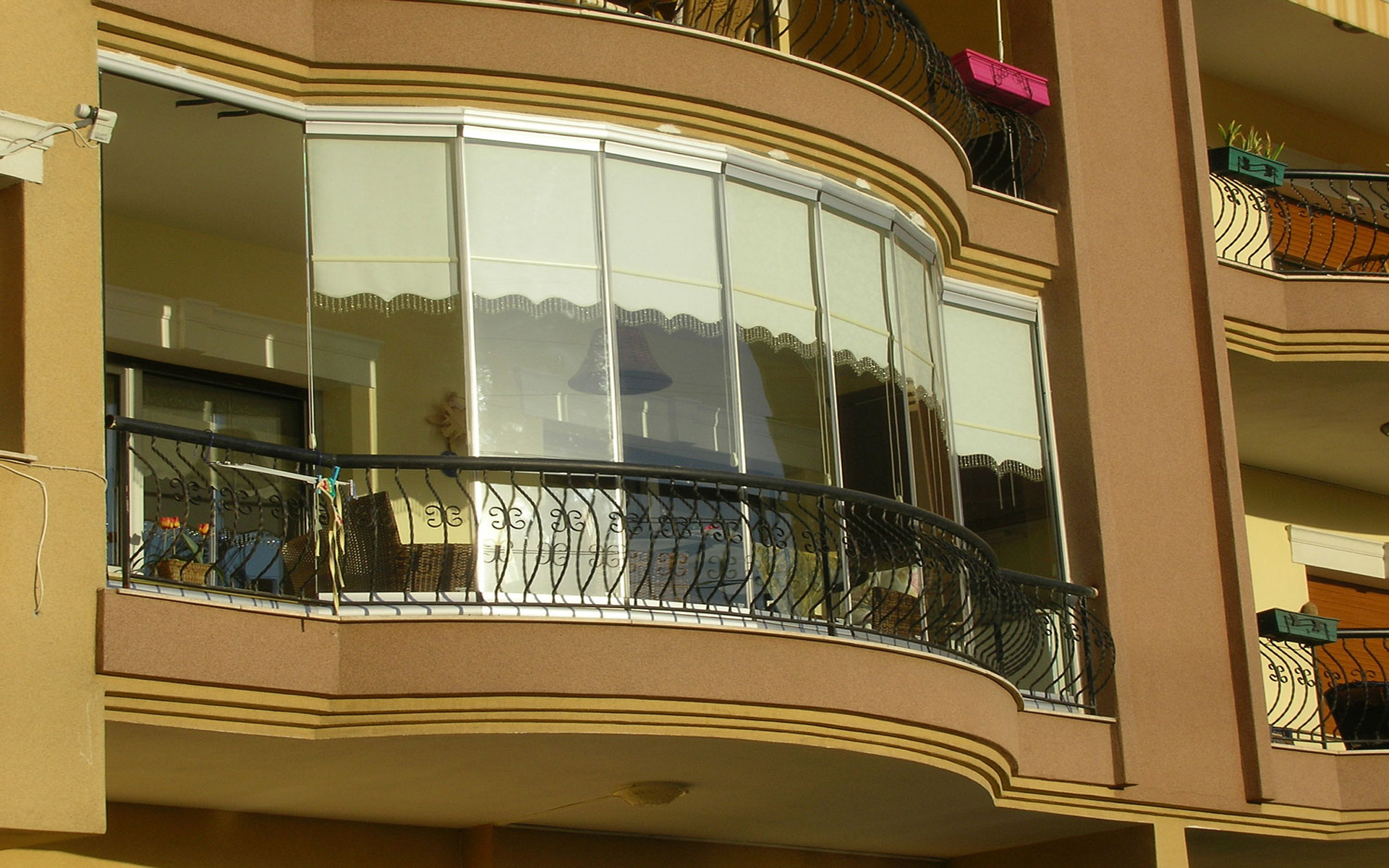 ankara oval cam balkon